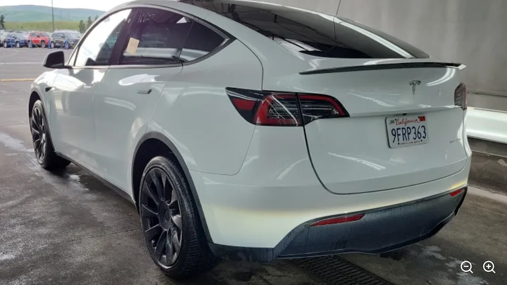 Used 2023 Tesla Model Y Long Range SUV