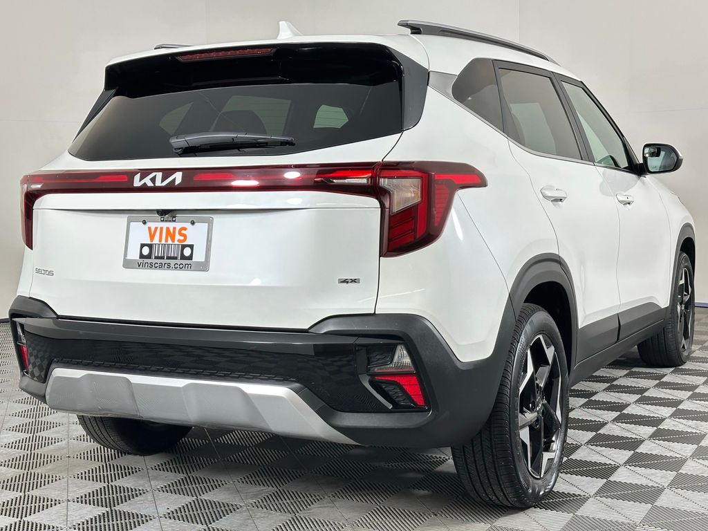 2024 Kia Seltos EX photo 4