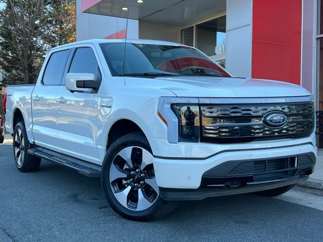 2022 Ford F-150 Lightning Platinum's photo