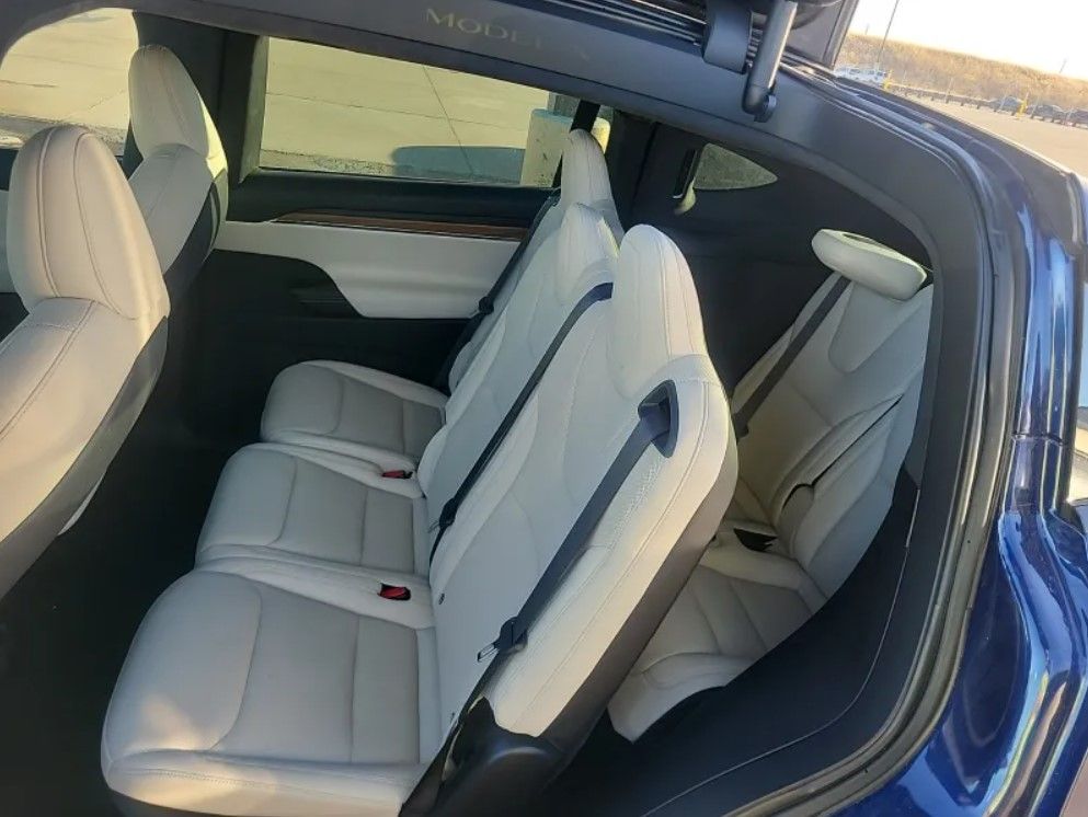 2024 Tesla Model X photo 4