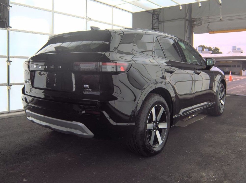 2024 Honda Prologue Touring photo 4