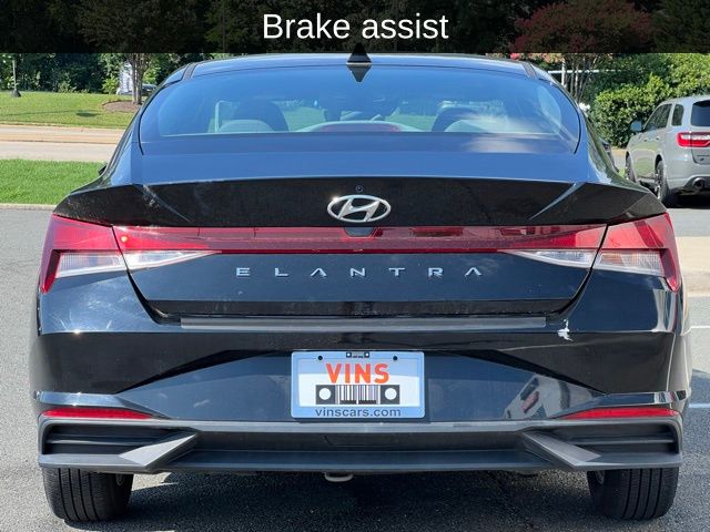 2023 Hyundai Elantra SE photo 3