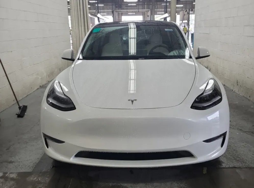 2023 Tesla Model Y Performance photo 3
