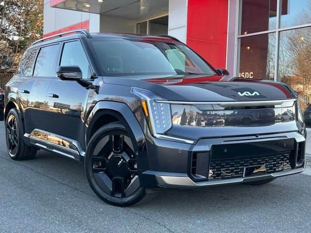 2025 Kia EV9 GT-Line's photo