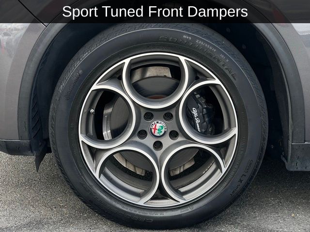 2018 Alfa Romeo Stelvio Base photo 4