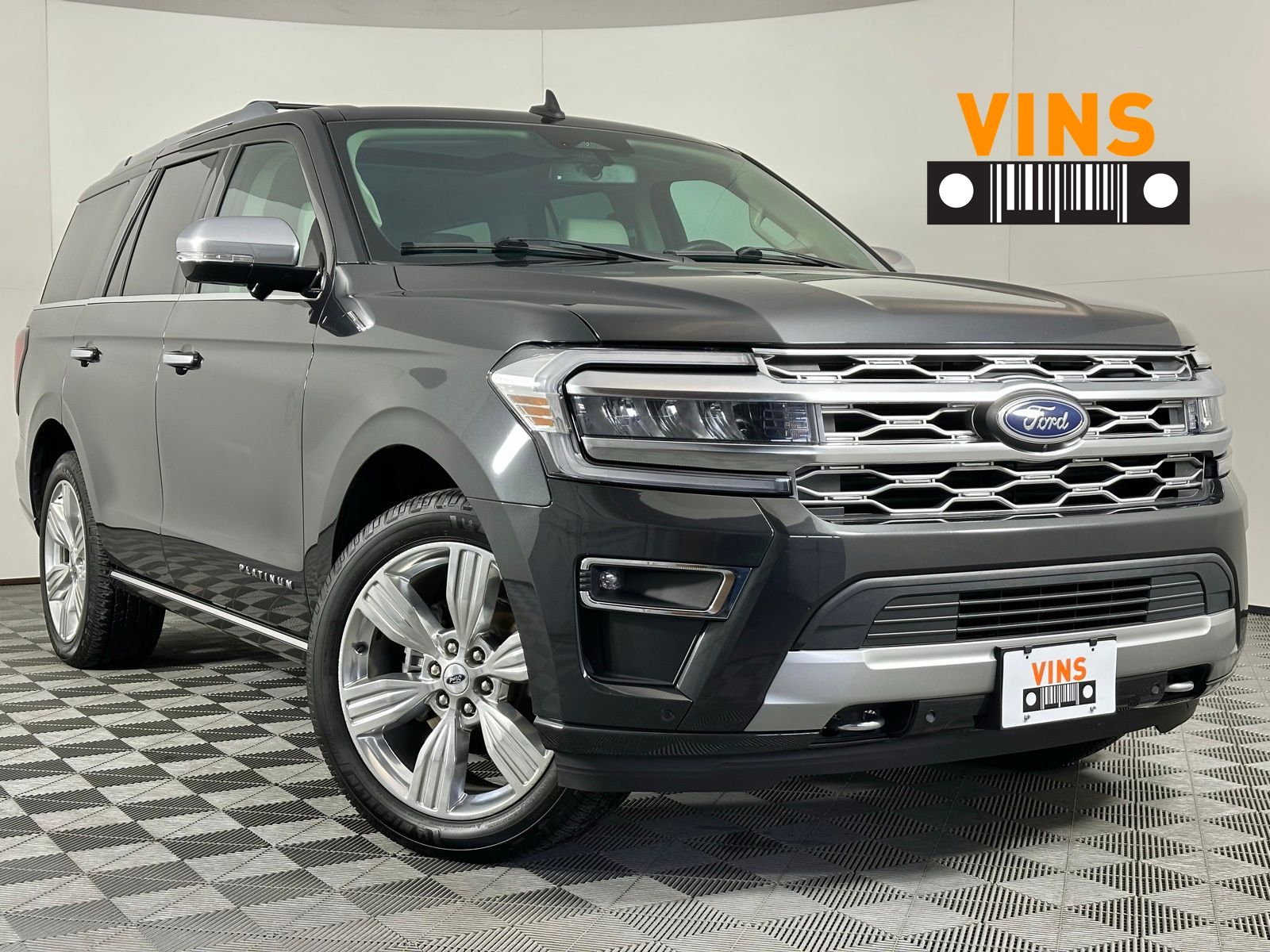 2023 Ford Expedition Platinum's photo