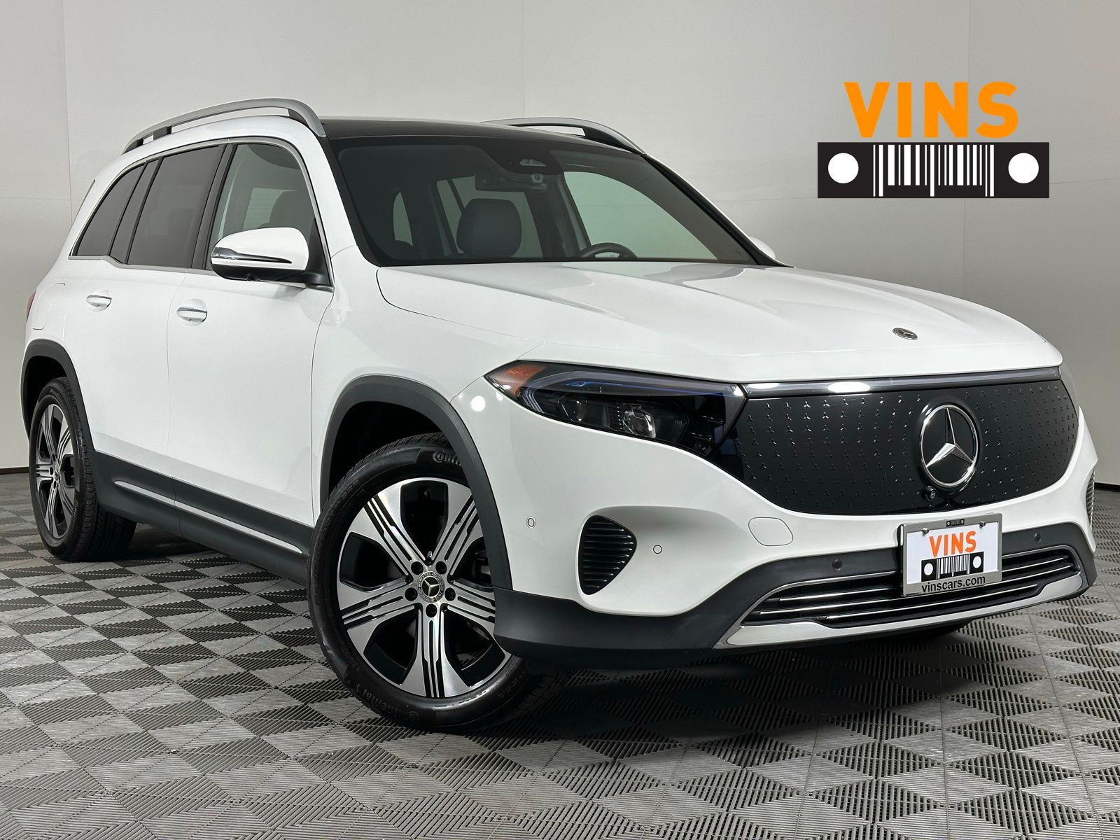 2024 Mercedes-Benz EQB Base's photo