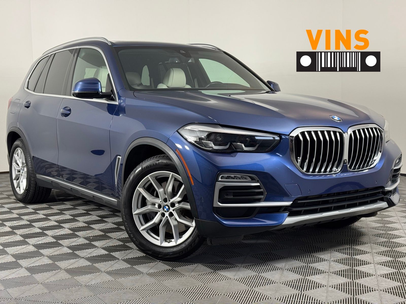 2021 BMW X5 45e's photo