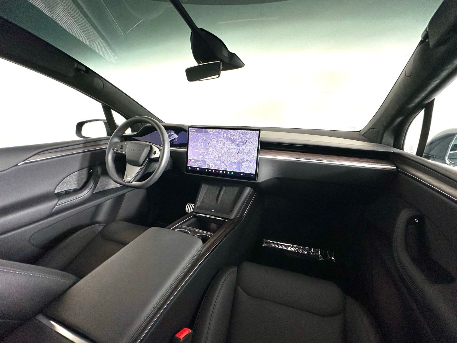 2025 Tesla Model X photo 2