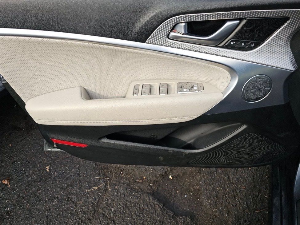 Image of 2023 Genesis G70 2.0T Sedan