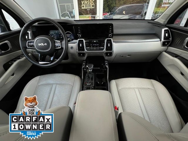 2023 Kia Sorento SX photo 2