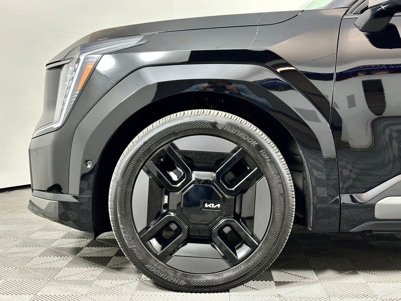 2024 Kia EV9 GT-Line photo 3