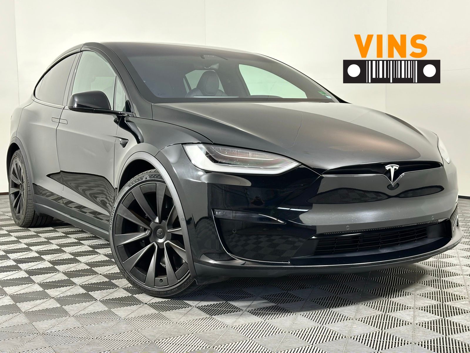 2022 Tesla Model X Plaid's photo
