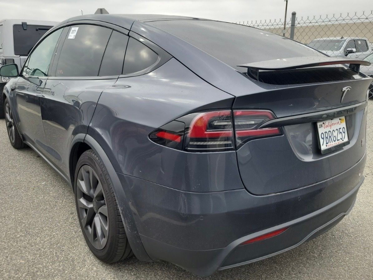 2022 Tesla Model X Plaid photo 3