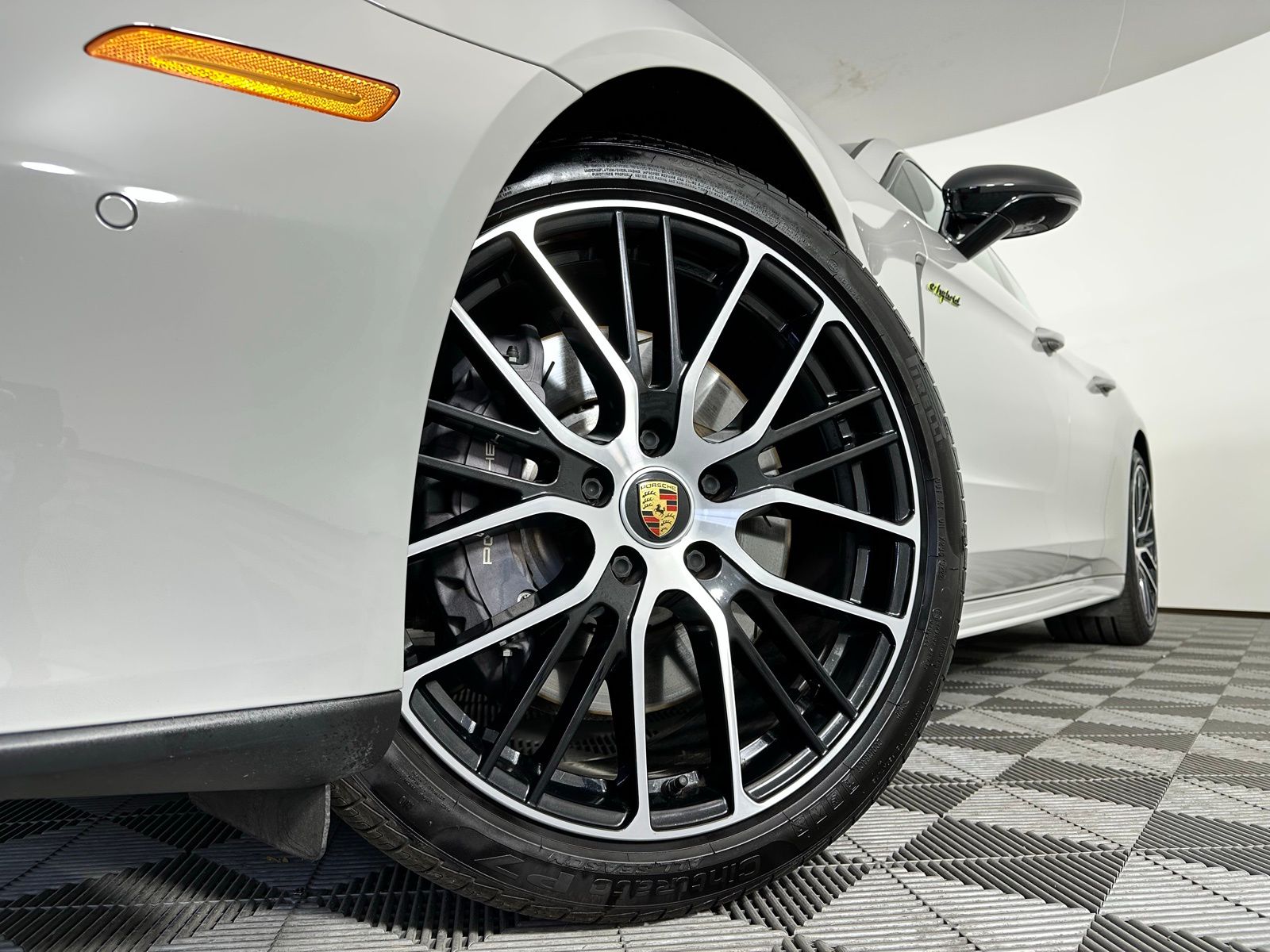 Image of 2023 Porsche Panamera E-Hybrid 4 Hatchback