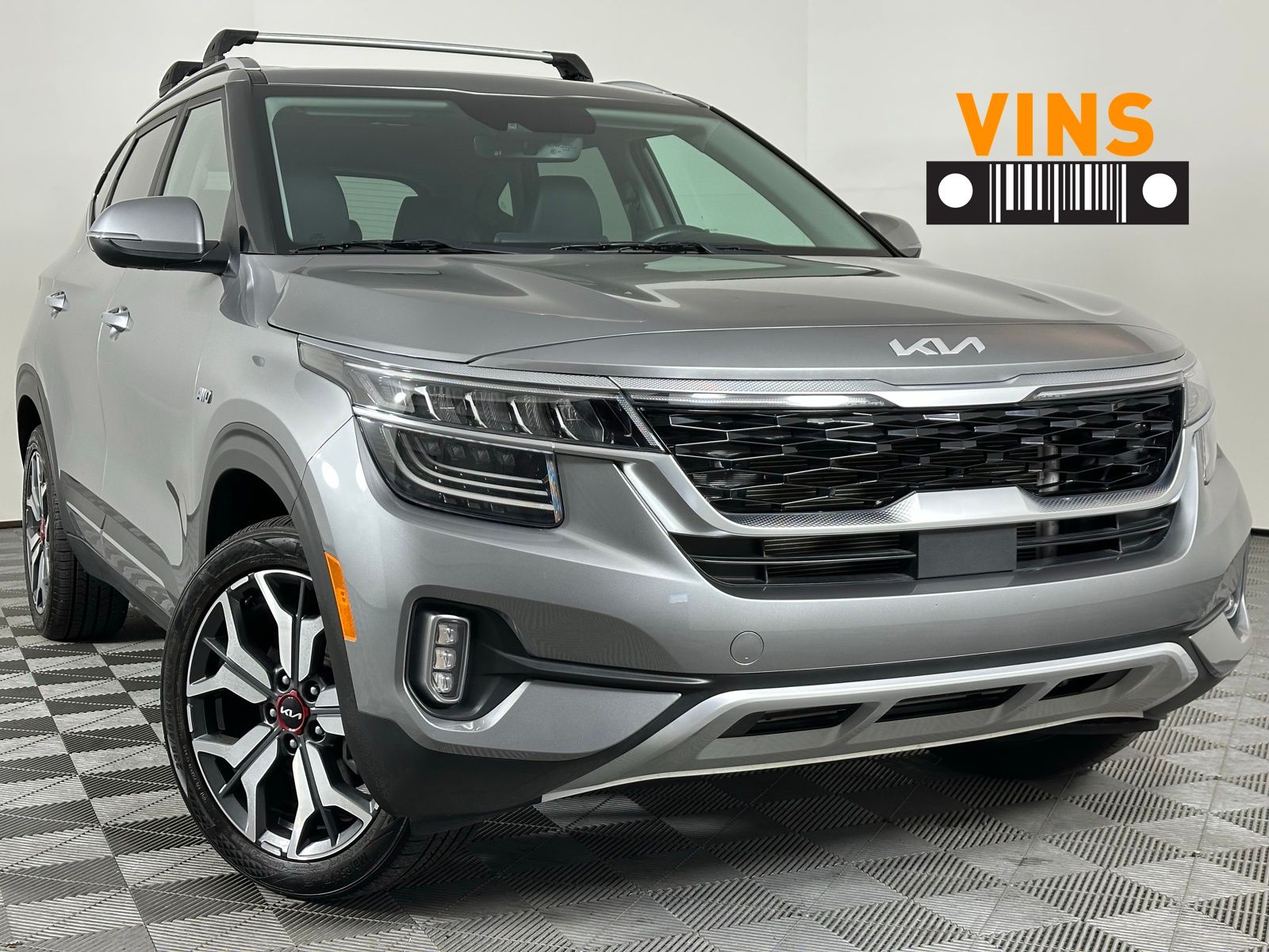 2023 Kia Seltos SX's photo