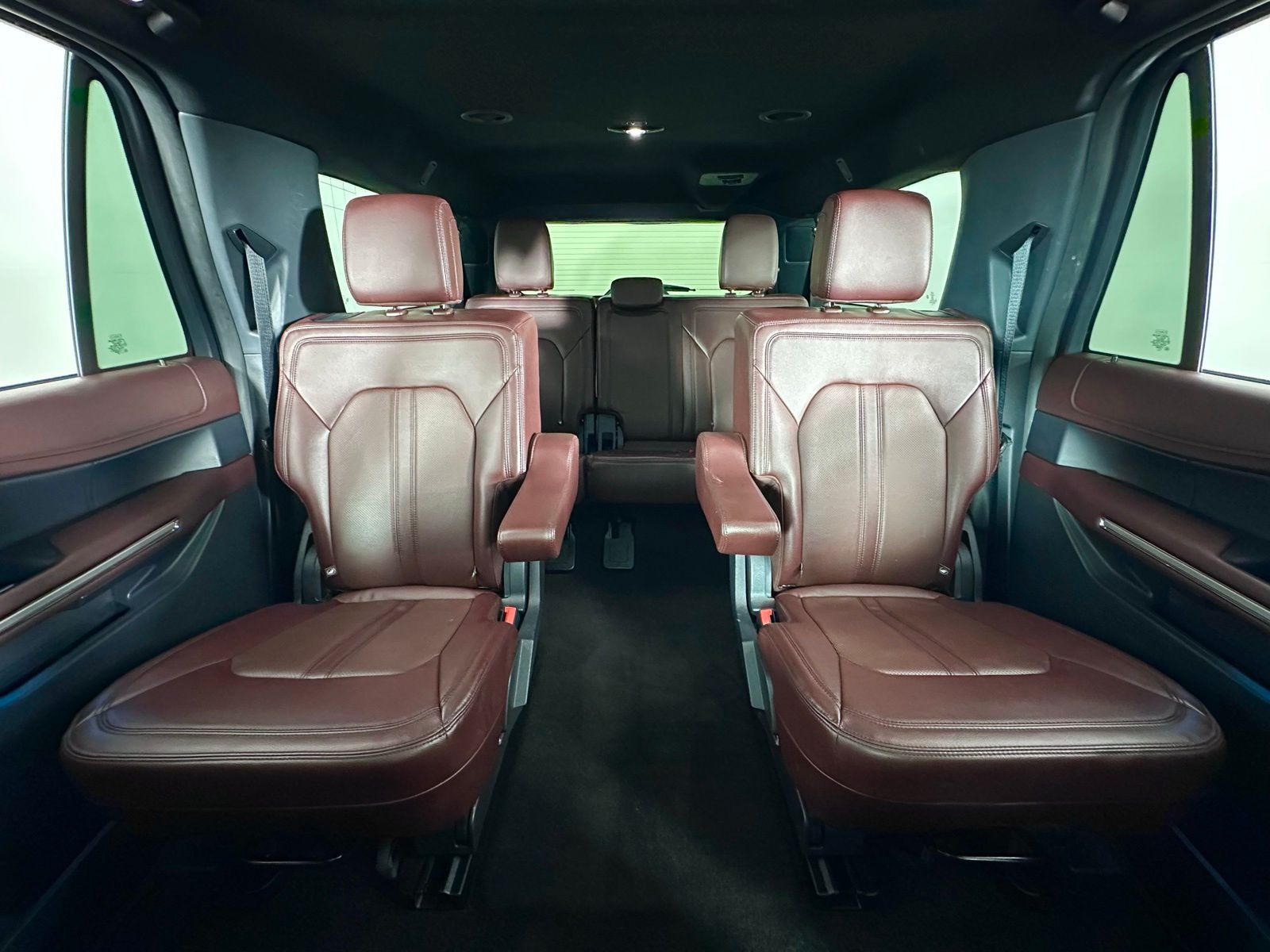 2023 Ford Expedition MAX Limited photo 4