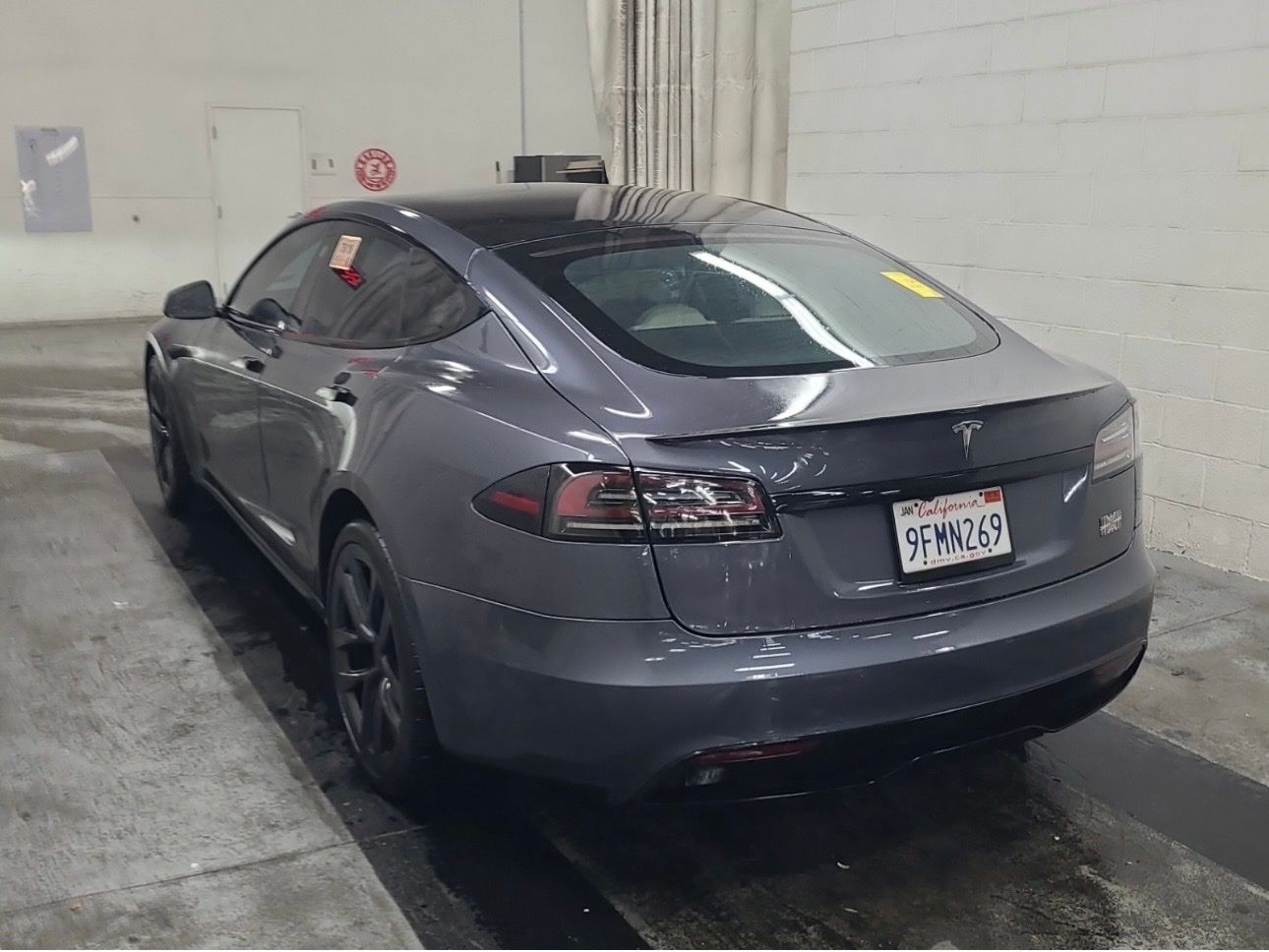 2022 Tesla Model S Plaid photo 3