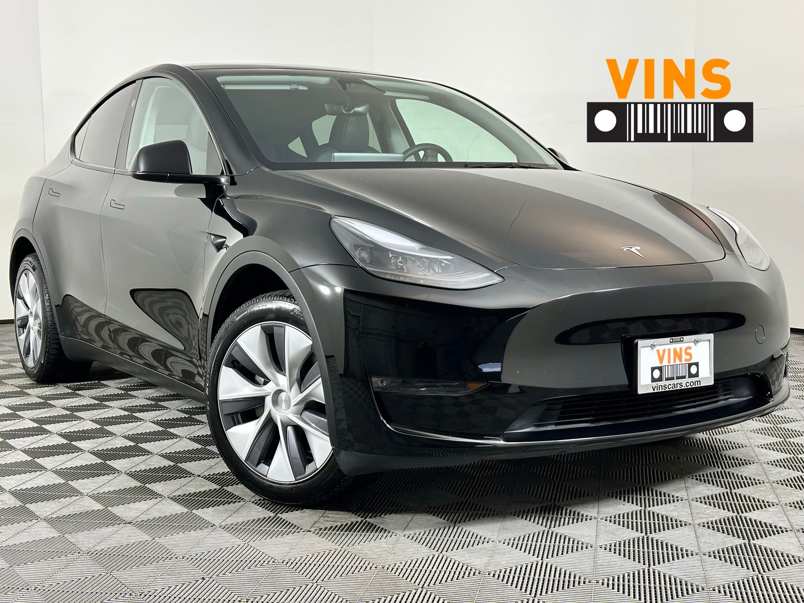 2023 Tesla Model Y Long Range's photo