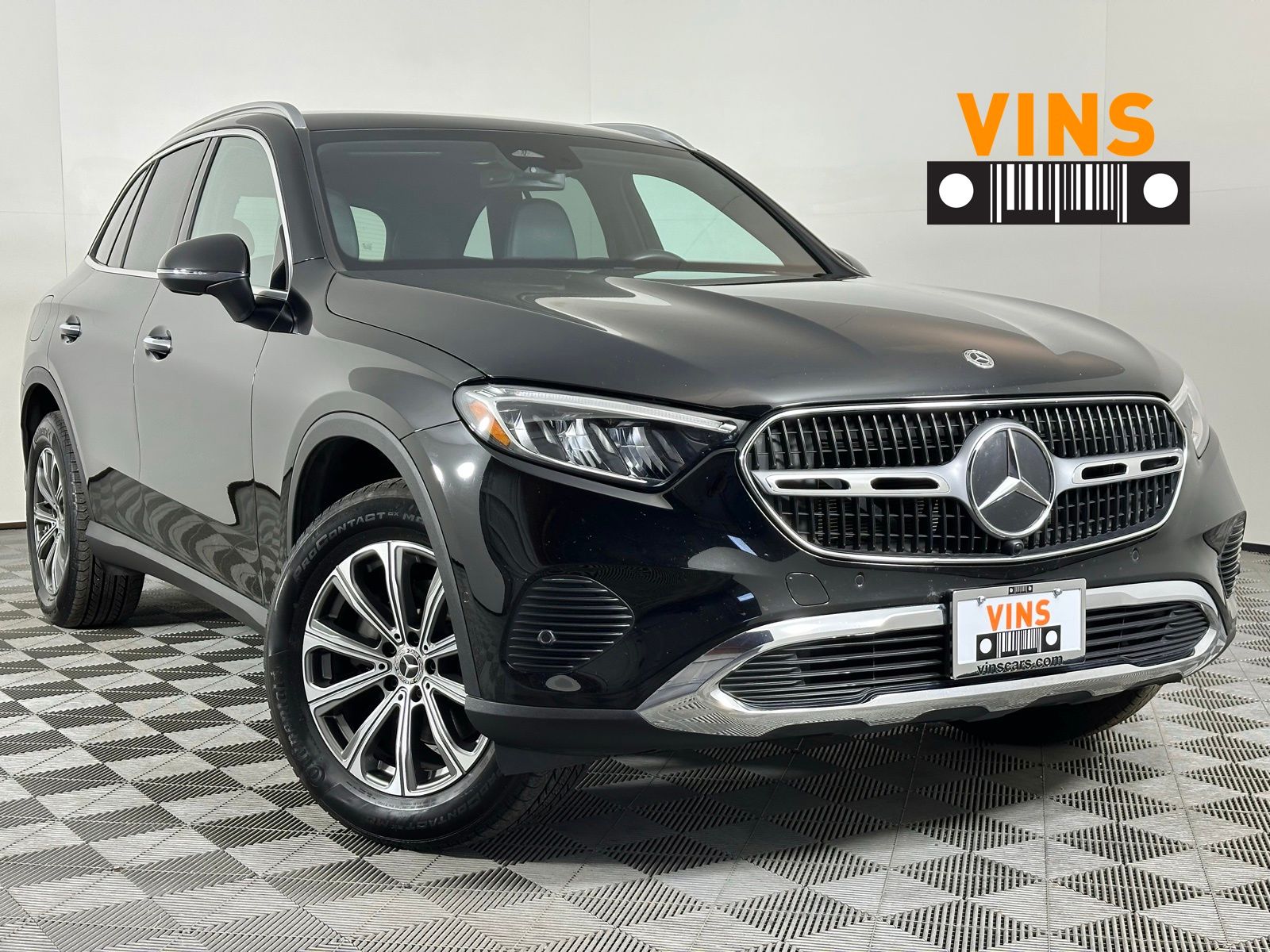 2024 Mercedes-Benz GLC GLC 300's photo