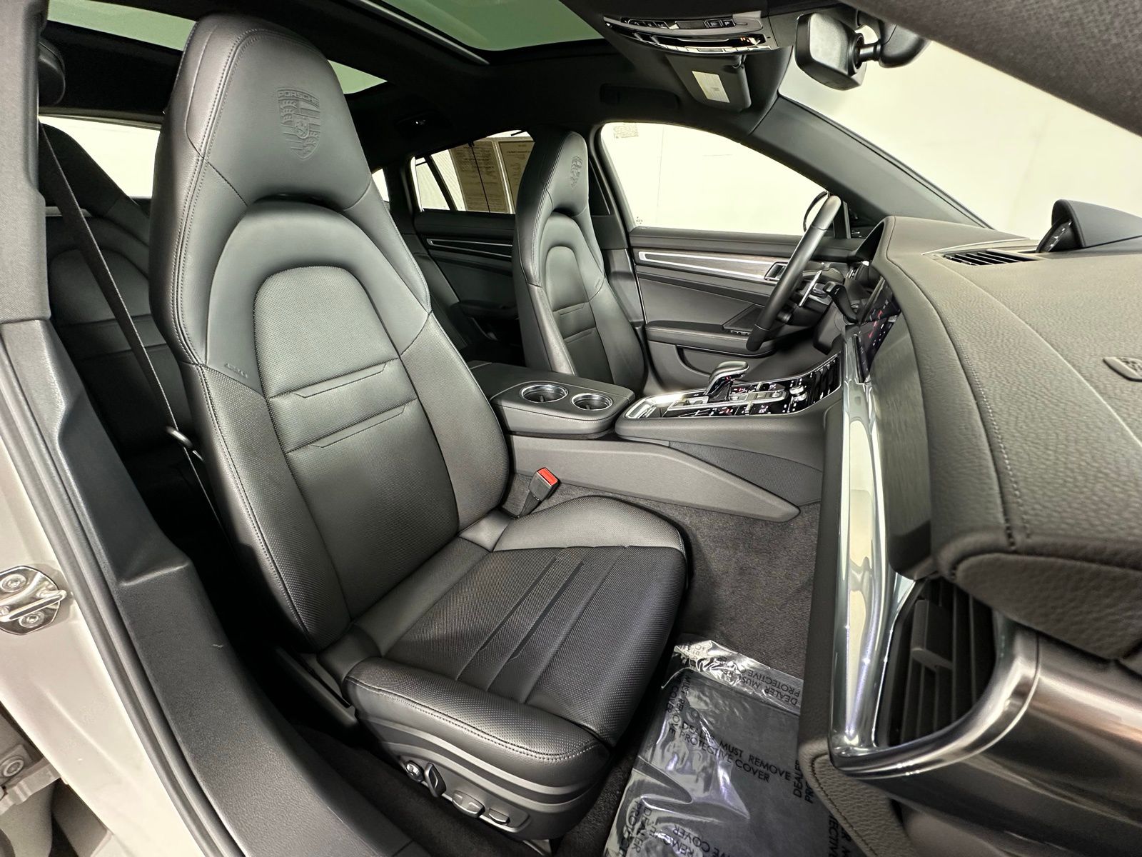 Image of 2023 Porsche Panamera E-Hybrid 4 Hatchback