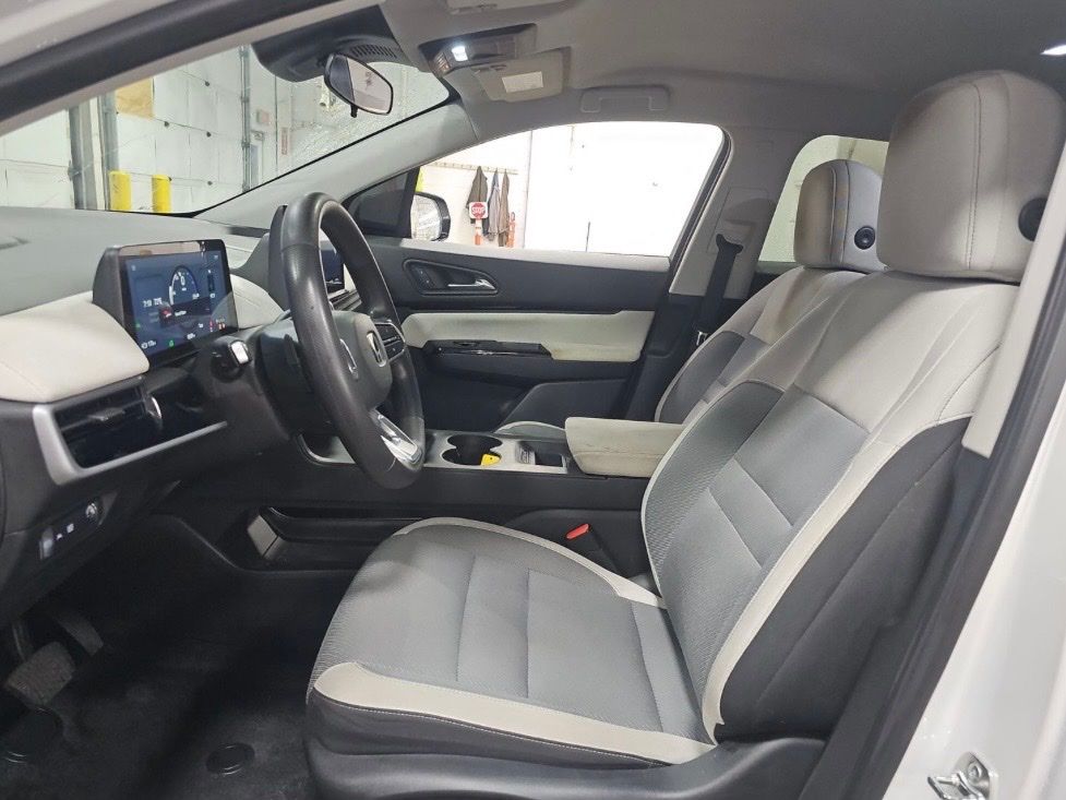 2024 Honda Prologue EX photo 2