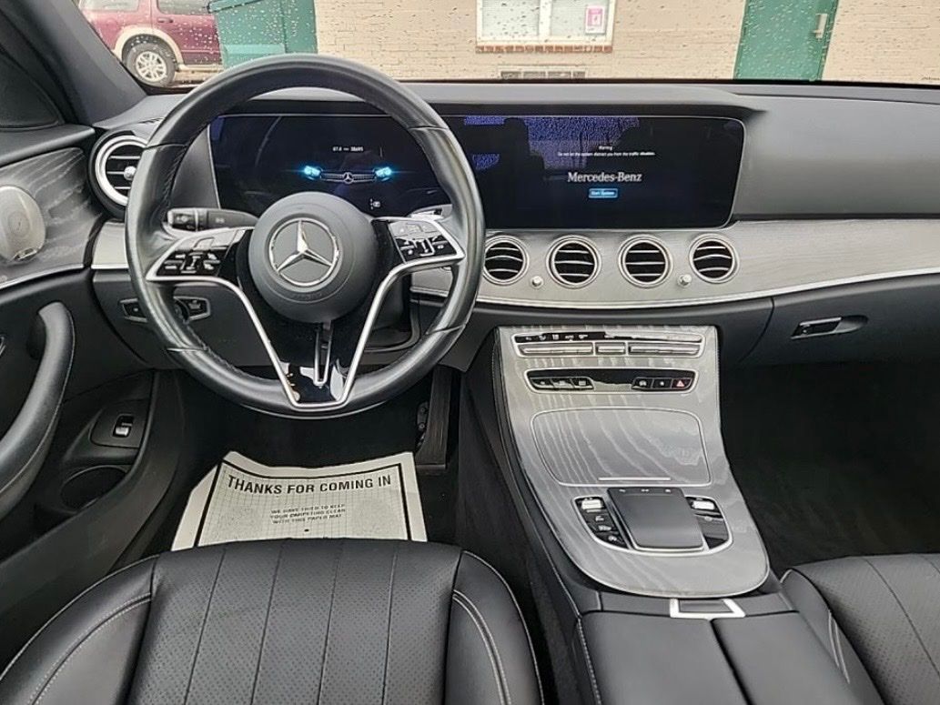 2022 Mercedes Benz E 450 4MATIC photo 3