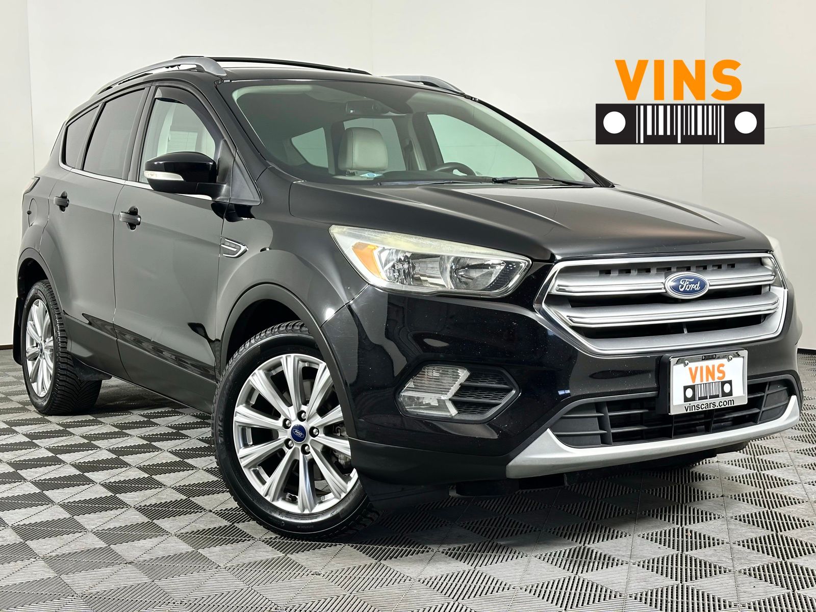 2017 Ford Escape Titanium's photo