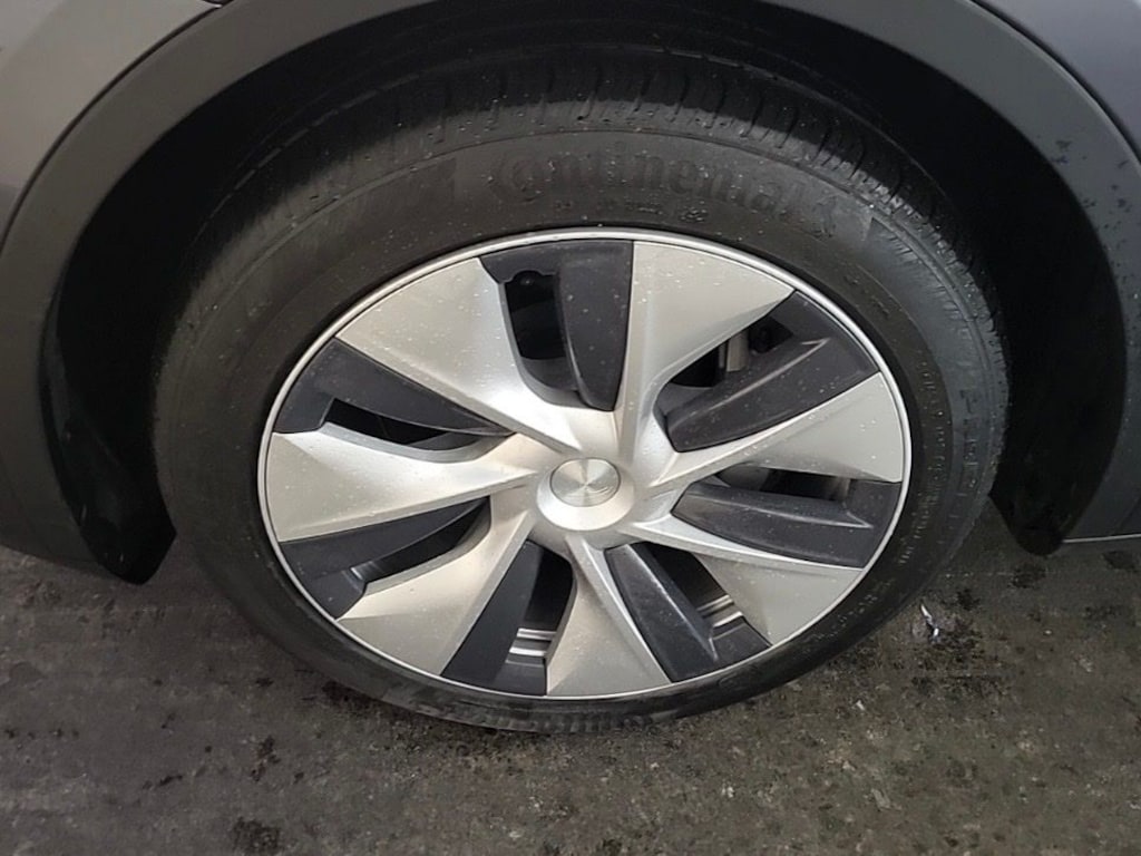 Used 2023 Tesla Model Y Long Range SUV