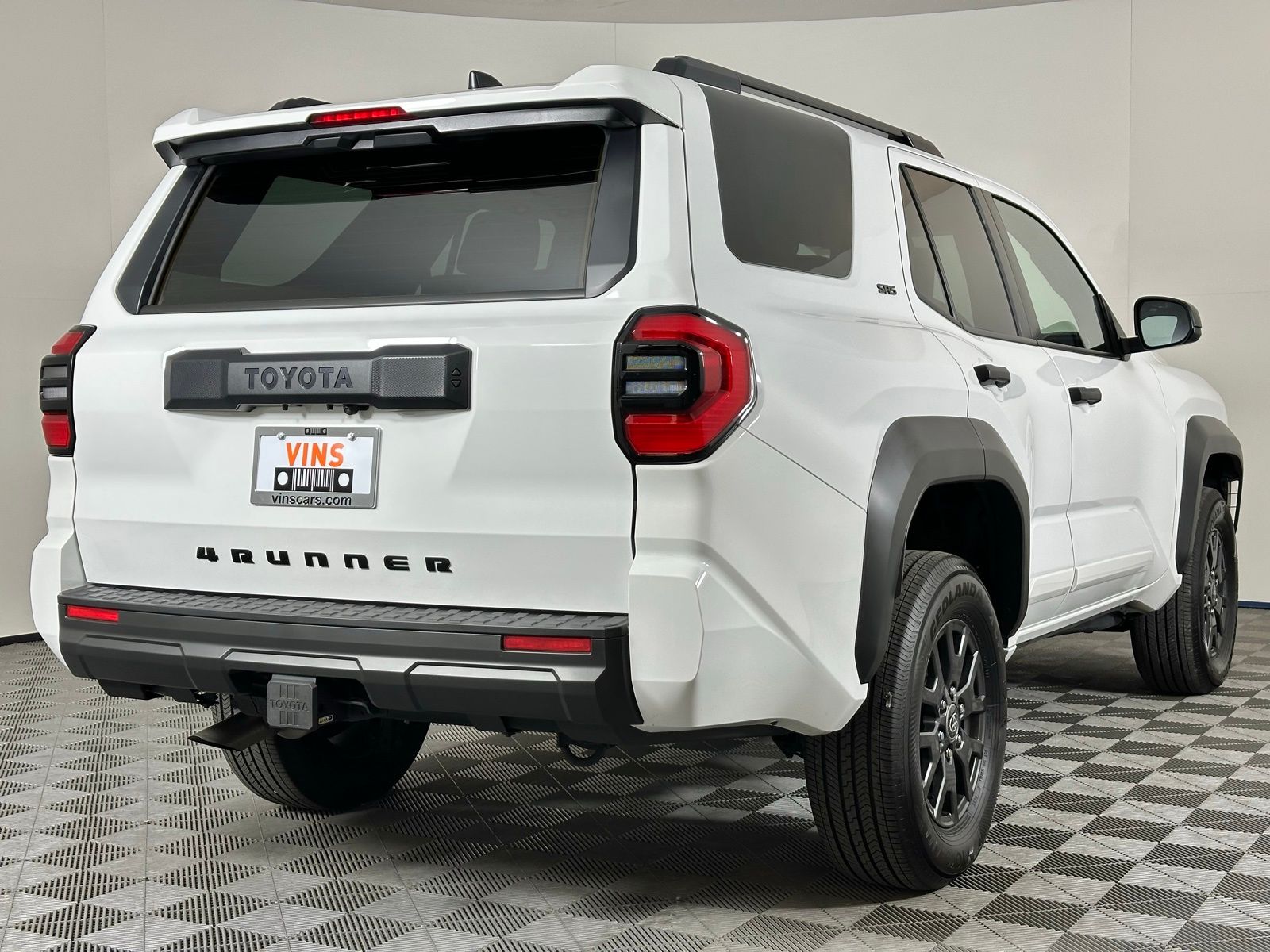 2025 Toyota 4Runner SR5 photo 4