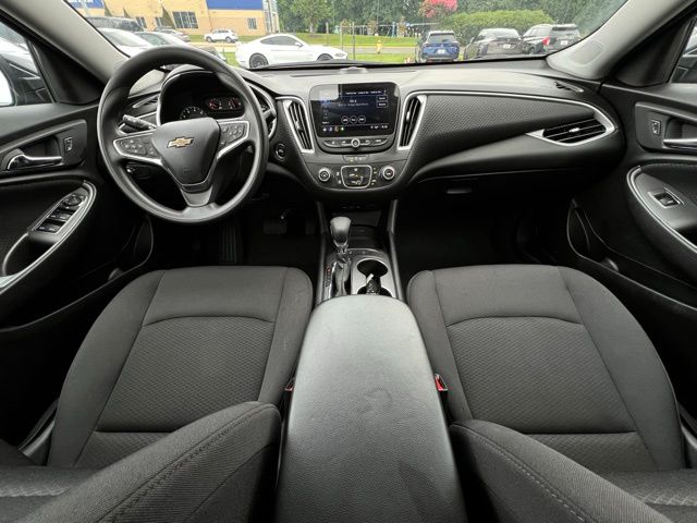 2025 Chevrolet Malibu LS photo 2