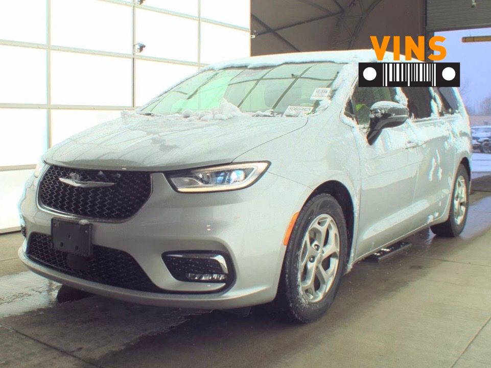 2024 Chrysler Pacifica Limited's photo