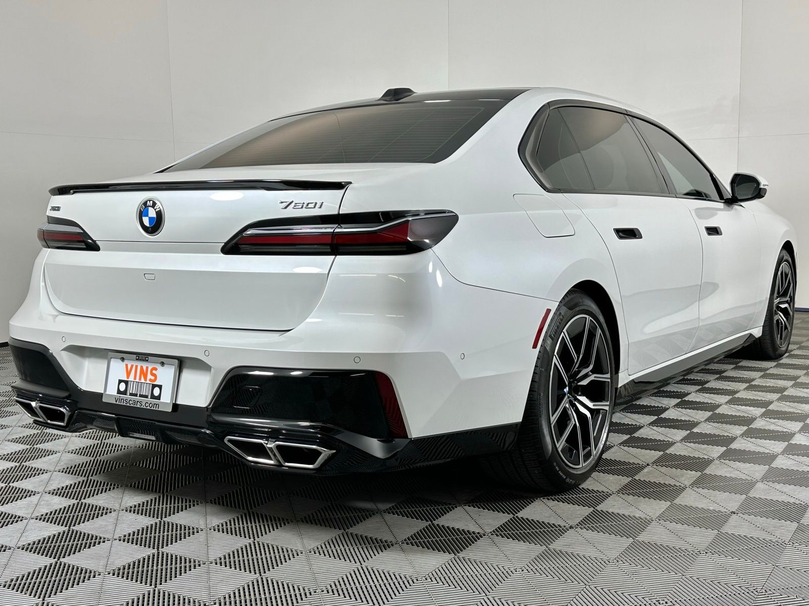 Image of 2023 BMW 7 Series 760i xDrive Sedan