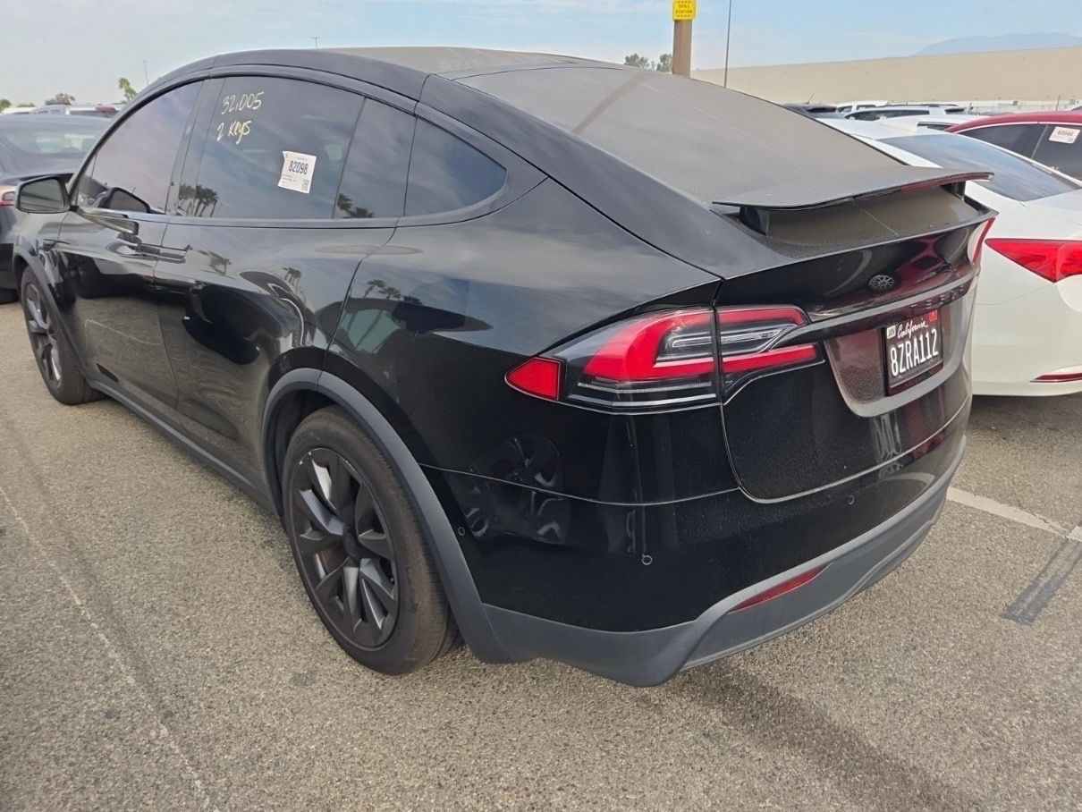 2022 Tesla Model X photo 3