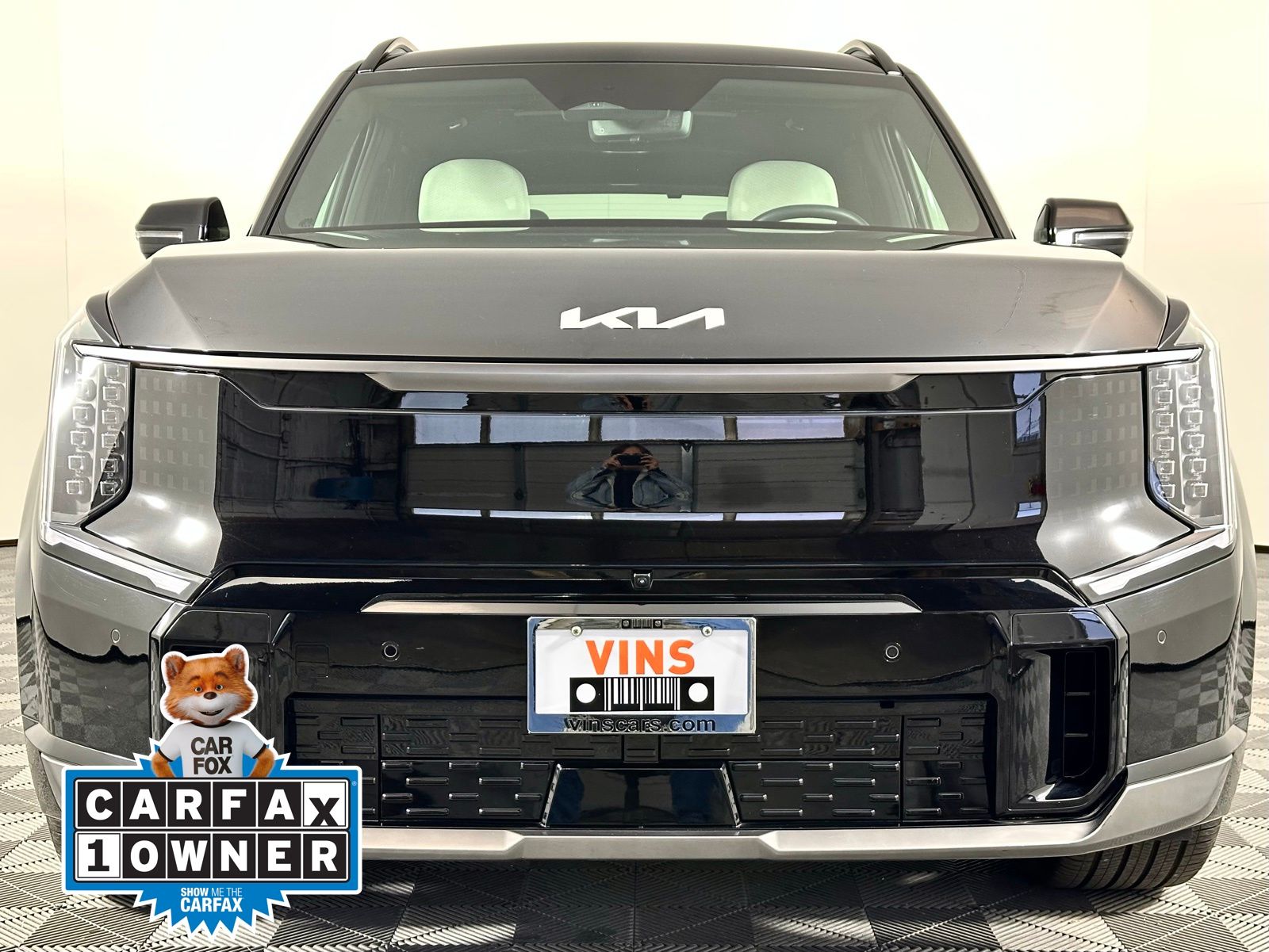 2024 Kia EV9 GT-Line photo 2