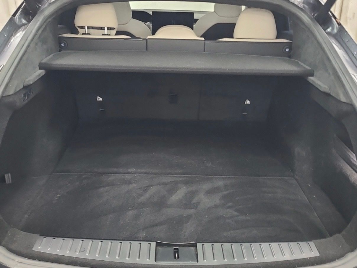 2022 Tesla Model S Plaid photo 4