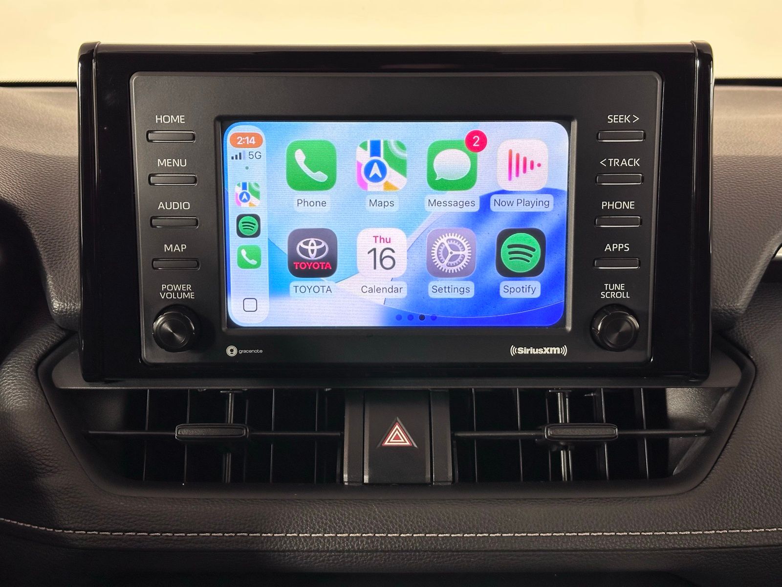 2020 Toyota RAV4 LE photo 2