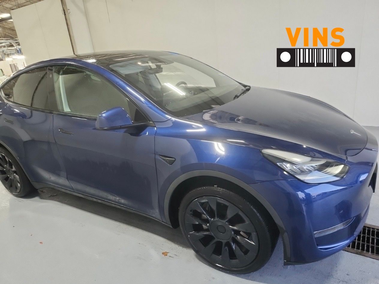 2022 Tesla Model Y Long Range's photo