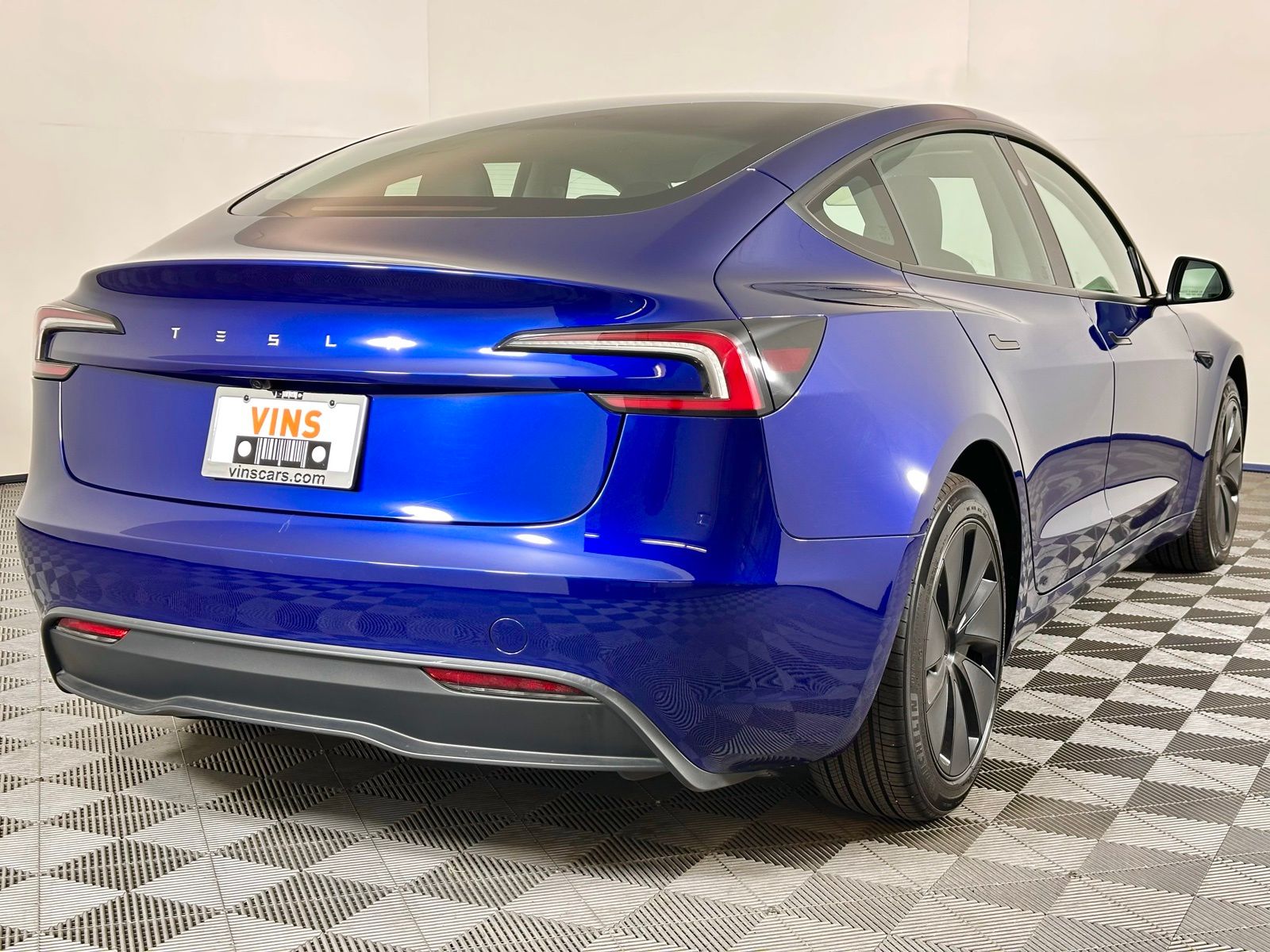 2025 Tesla Model 3 Performance photo 4
