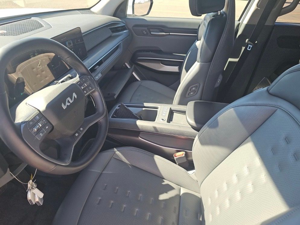 2025 Kia EV9 Wind photo 4