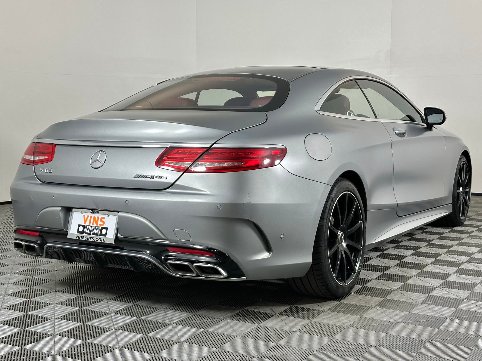 2015 Mercedes Benz S 63 AMG photo 4