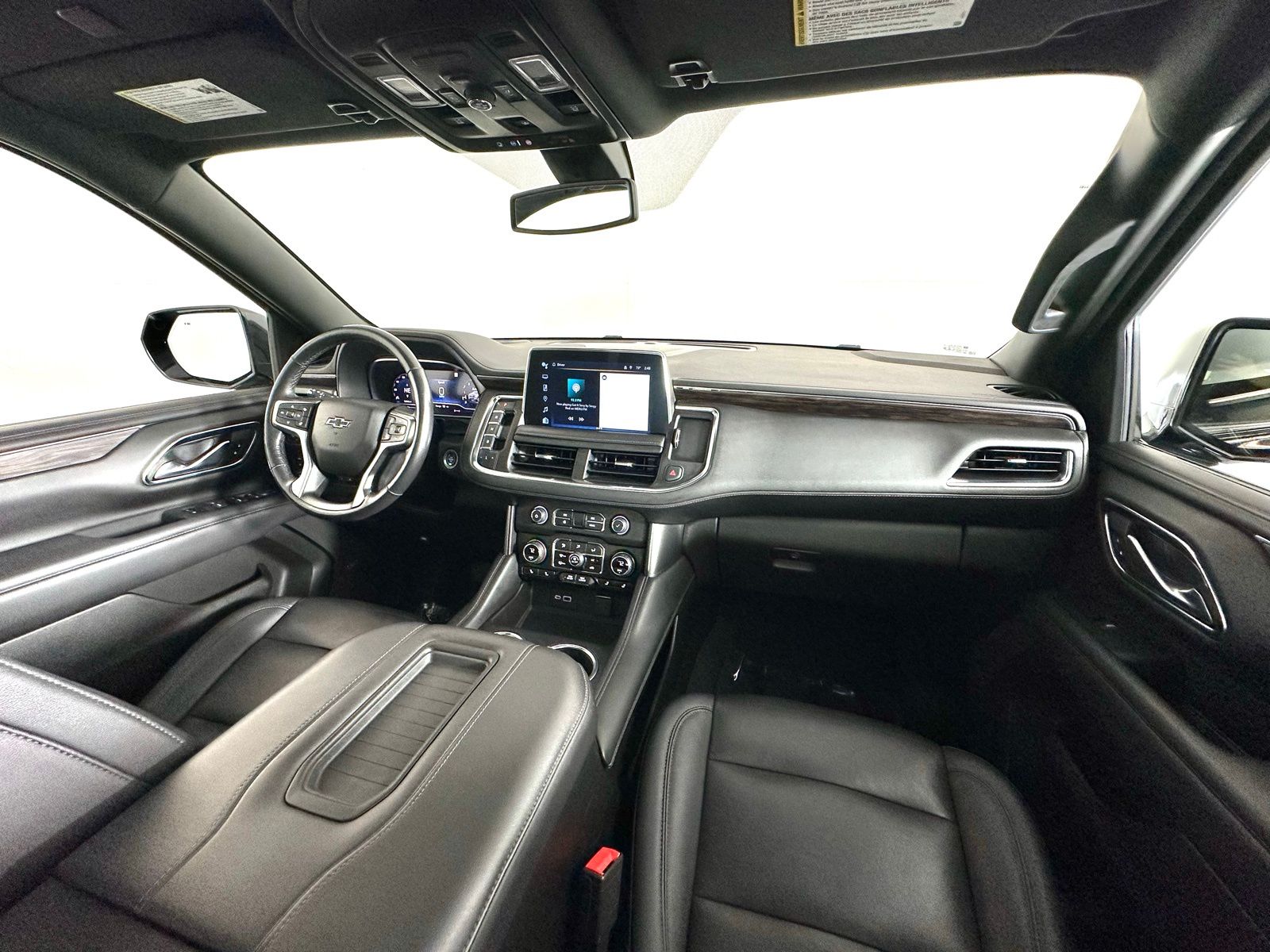 2022 Chevrolet Tahoe Z71 photo 2