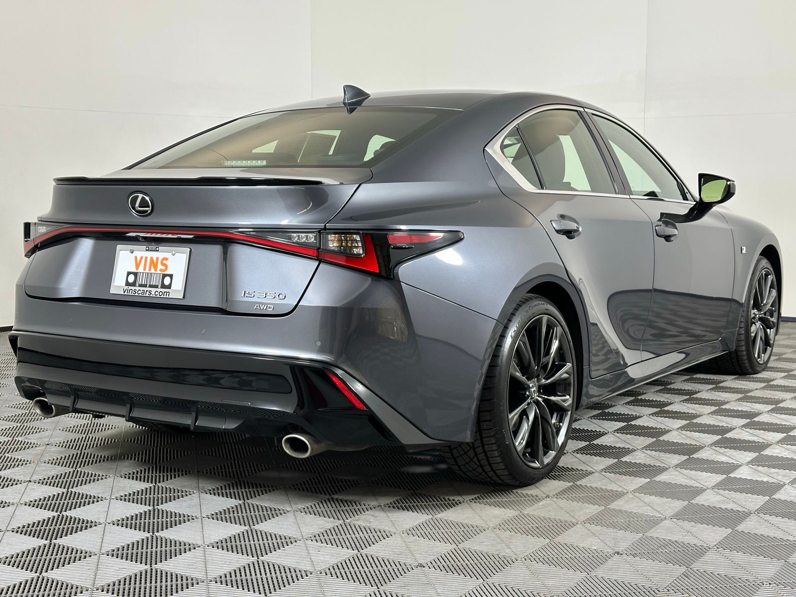 2022 Lexus IS 350 F SPORT photo 3