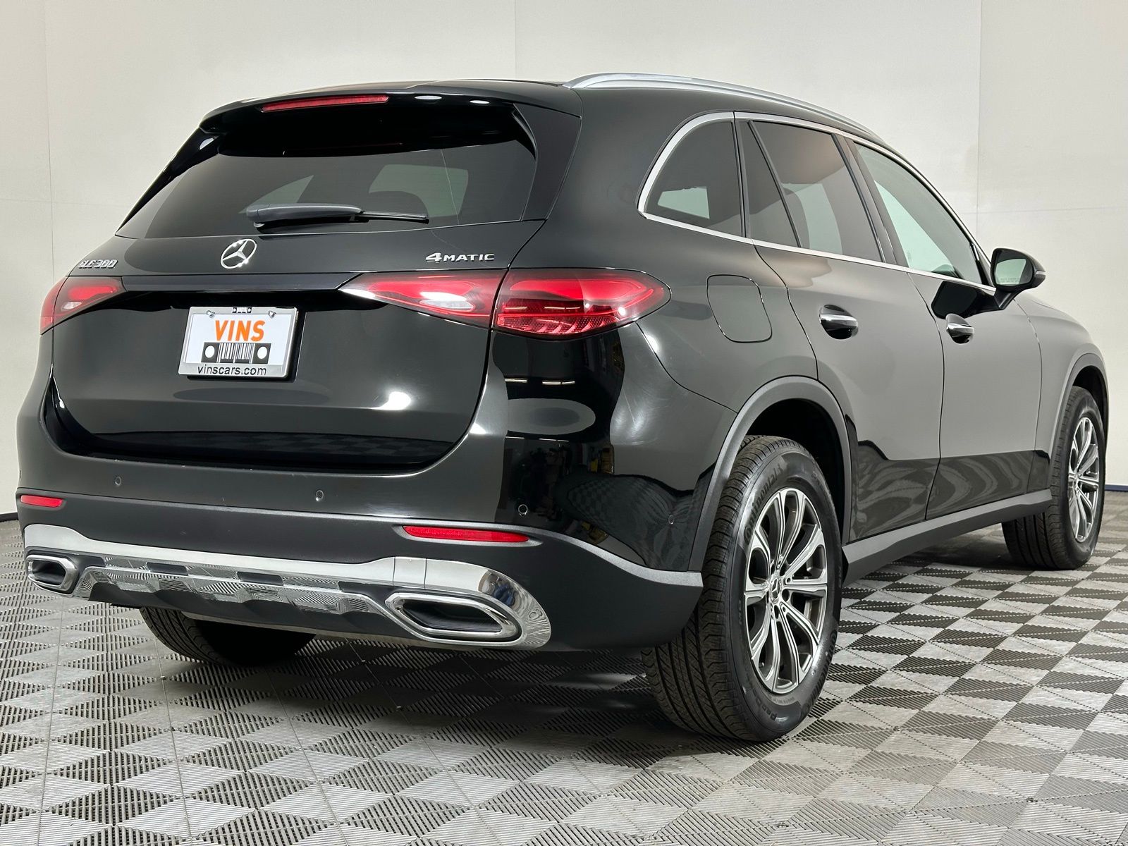 2024 Mercedes Benz GLC 300 photo 3