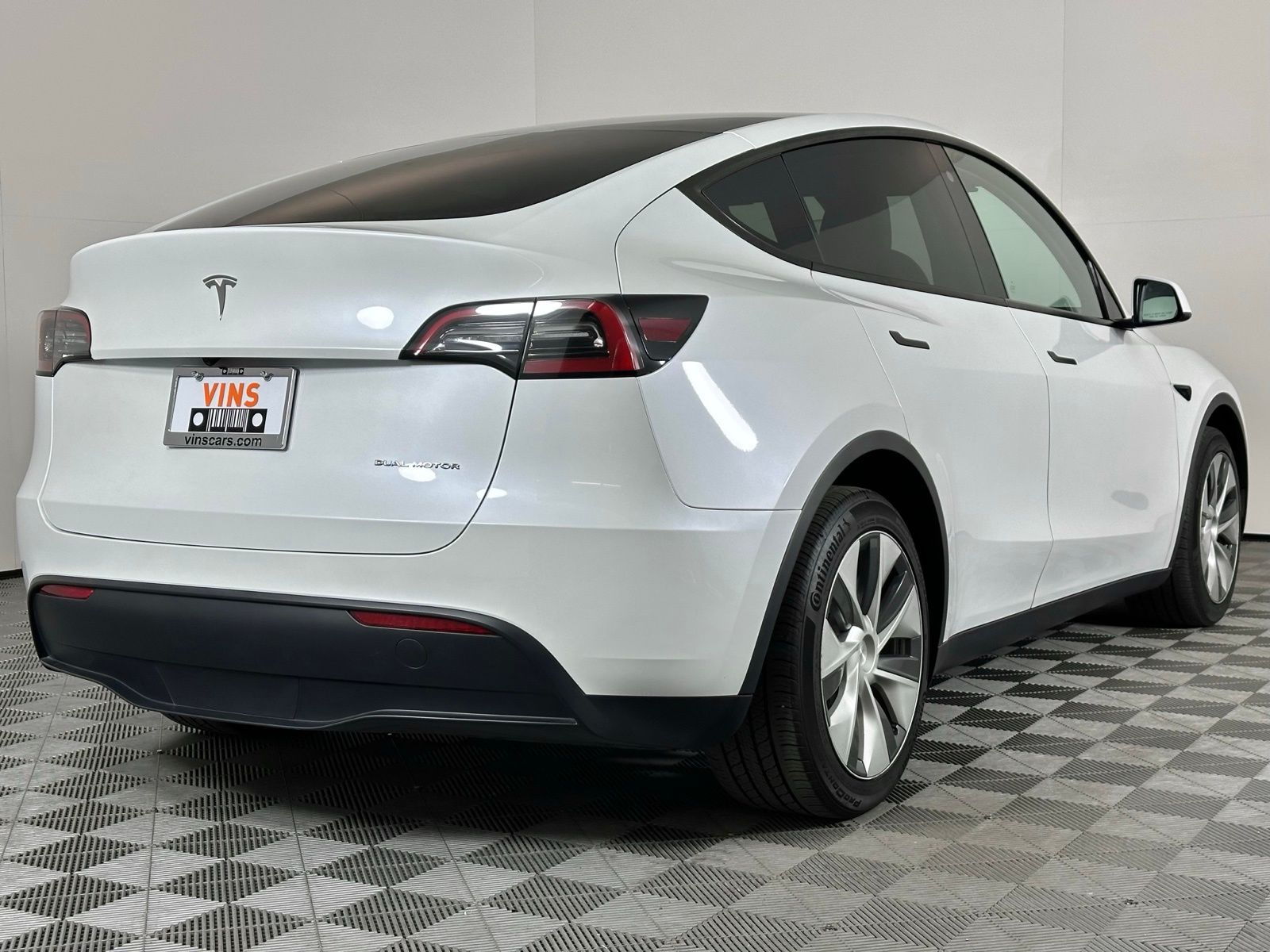 2023 Tesla Model Y Long Range photo 4