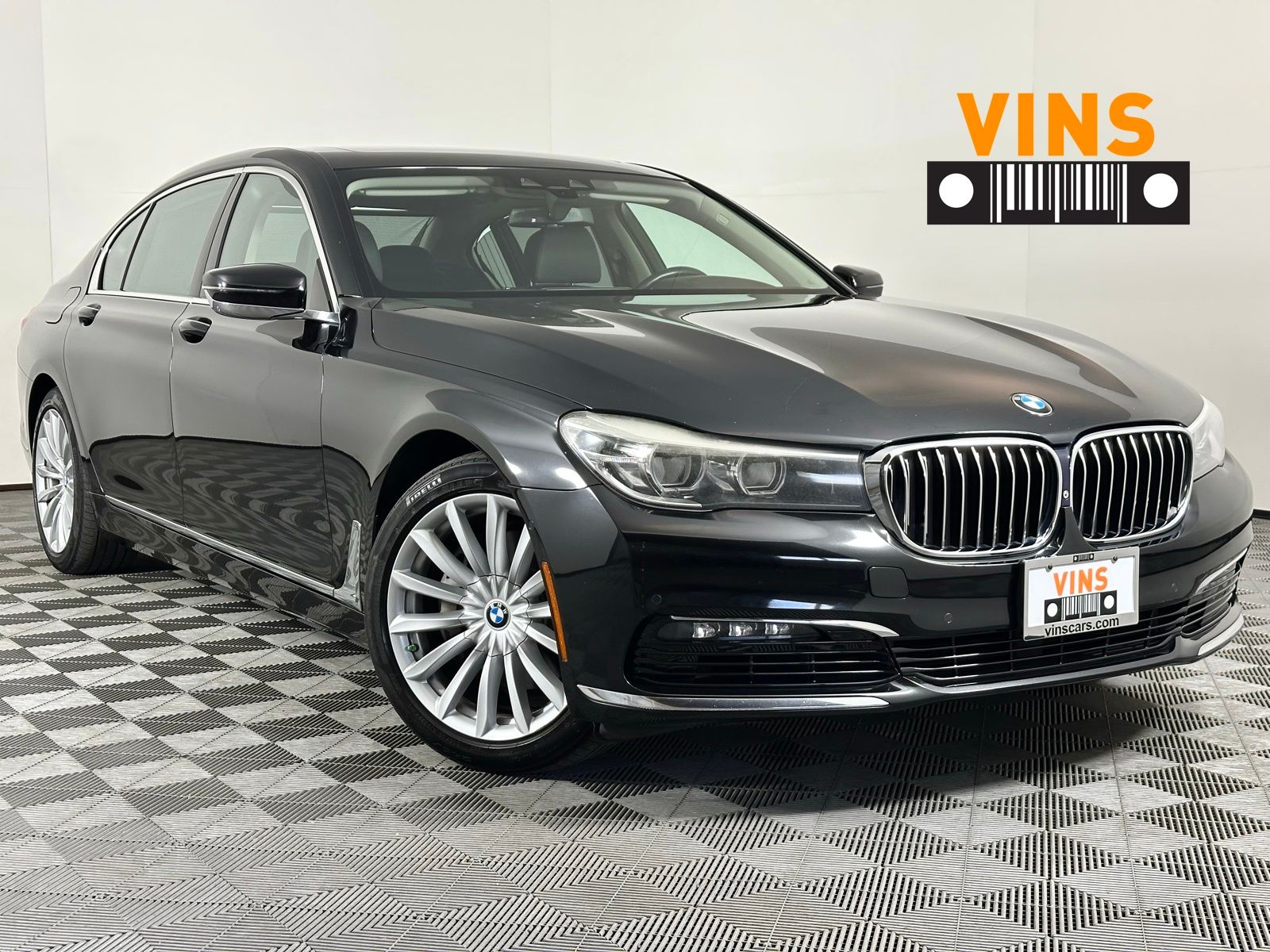 2017 BMW 7 Series 740i's photo