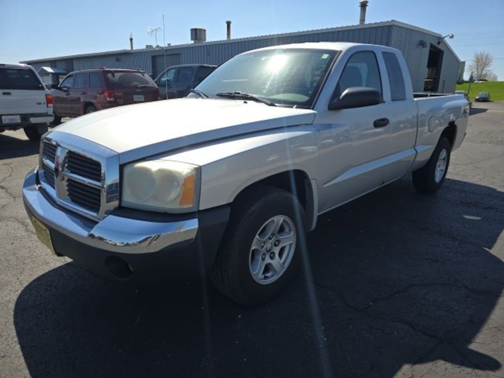 Used 2005 Dodge Dakota SLT Truck Club Cab