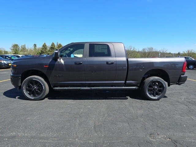 2025 Ram 2500 Laramie photo 4
