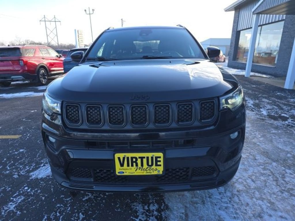 Used 2023 Jeep Compass Latitude SUV