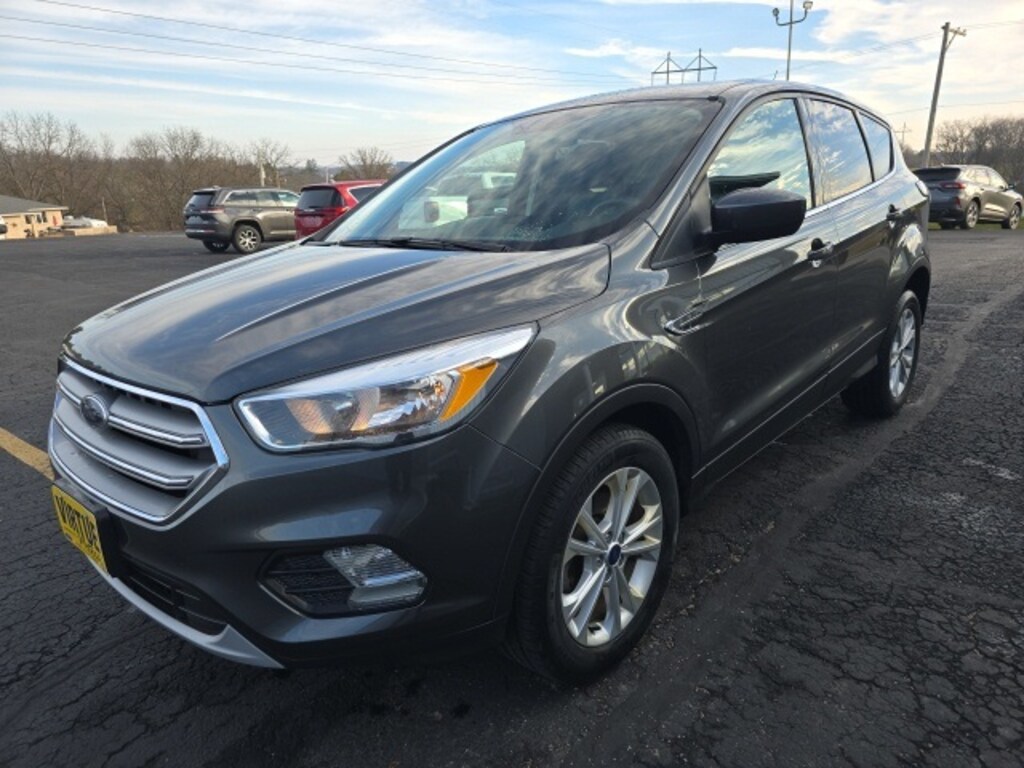 Used 2017 Ford Escape SE SUV